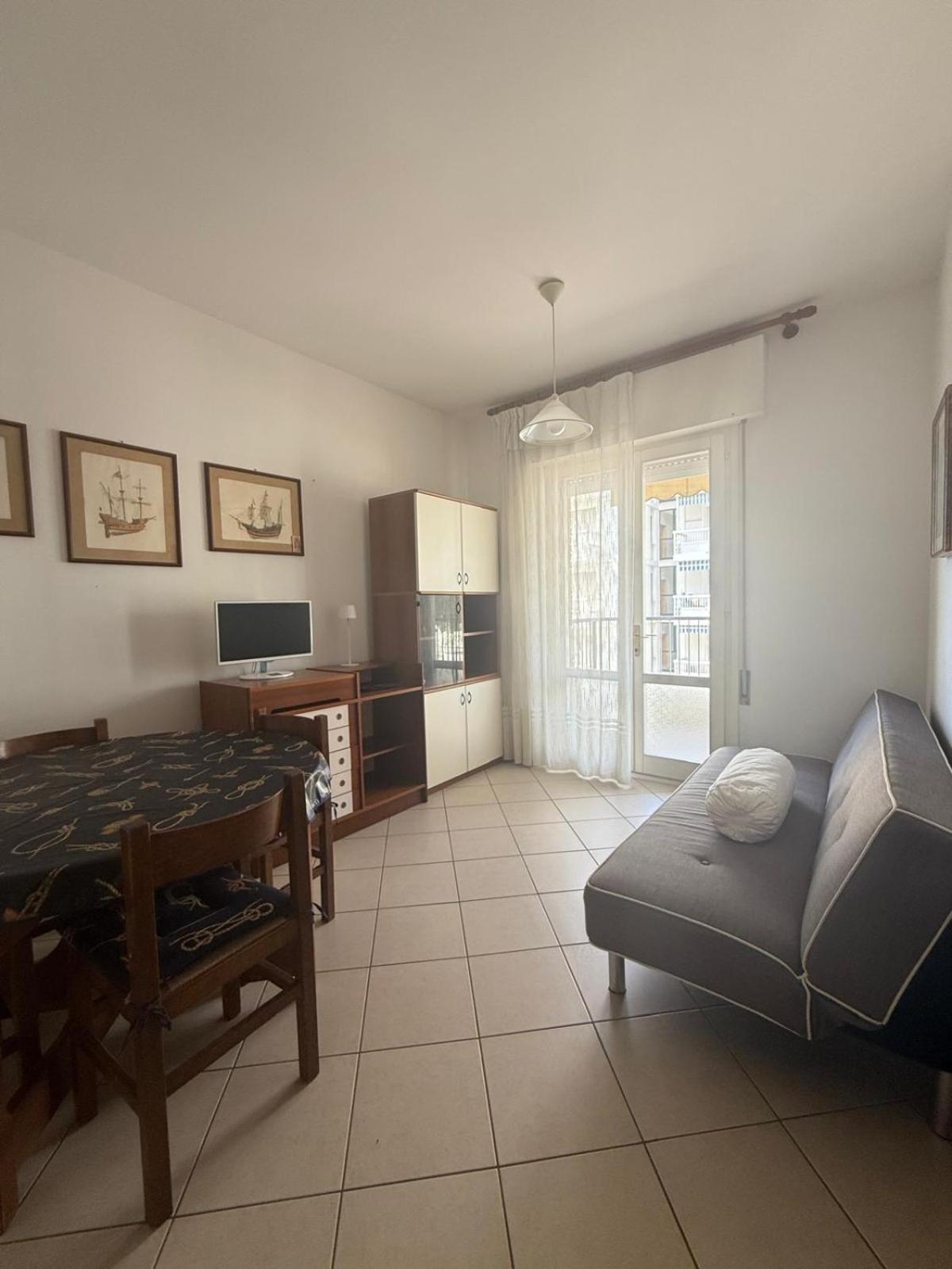 Residence Zeta - Walterigato Apartments Solo Per Famiglie リド・ディ・イエゾロ エクステリア 写真